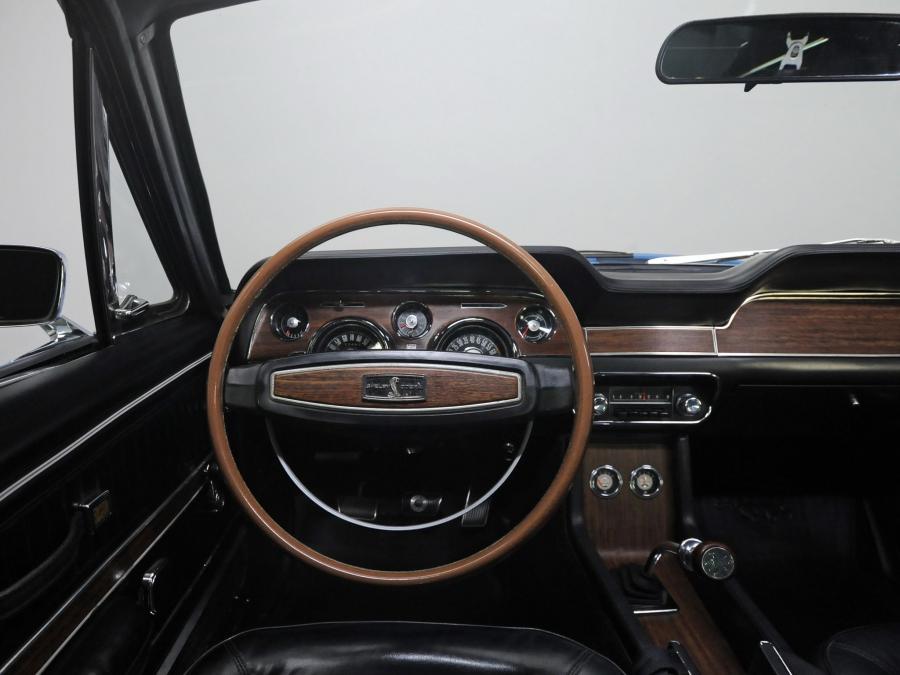  Shelby GT350 1968 года  (фото 2 из 14)